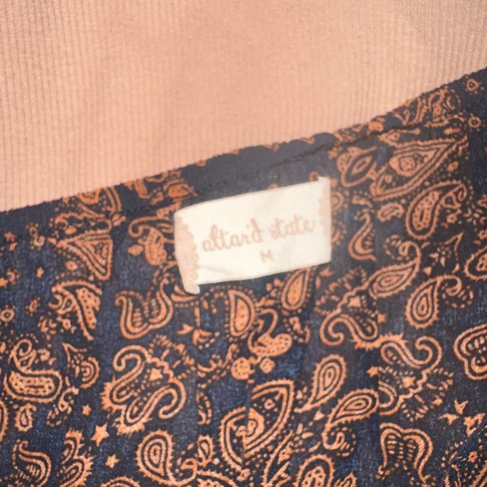 Altar’d state 2 piece set - Picture 6 of 6